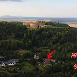 Pod Swierkiem Κατάλυμα σε φάρμα *