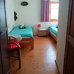 Pod Swierkiem Κατάλυμα σε φάρμα Srebrna Góra
