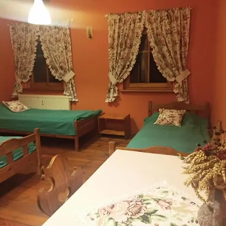 Pod świerkiem *