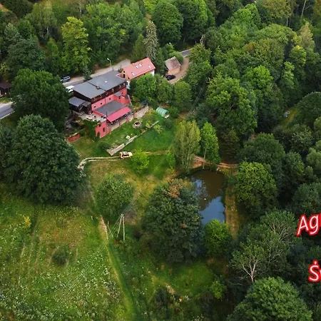 Gospodarstwo agroturystyczne Pod świerkiem *